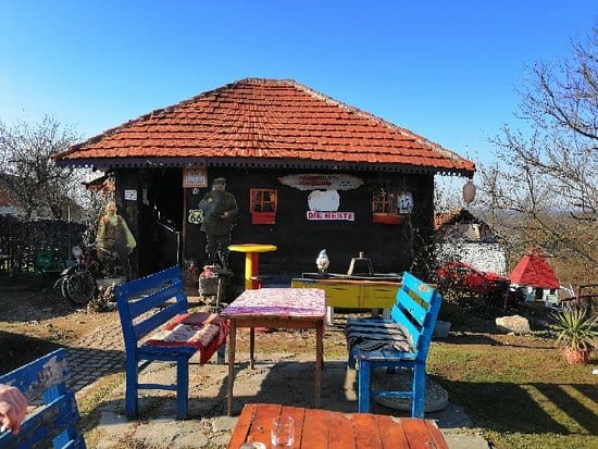 Krčma „Ko to tamo peva“ – Knić