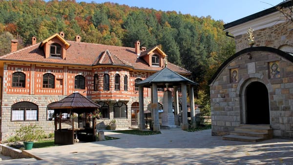 Manastir Kamenac – tišina podno Gledićkih planina